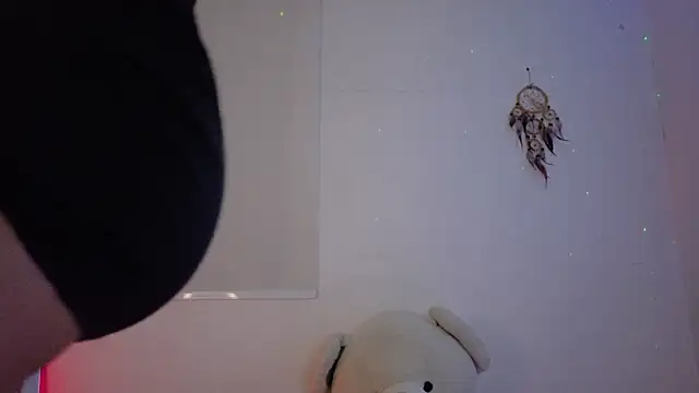 Lia Tinez online show from 4, 11, 2025