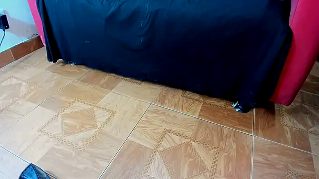 Snapshot of MissVioleta1 chatting on 24, 10, 2025 MissVioleta1 online show from 24, 10, 2025