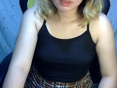 Snapshot of ___zurIII09_ chatting on 10, 12, 2024 zurIII09 online show from 10, 12, 2024