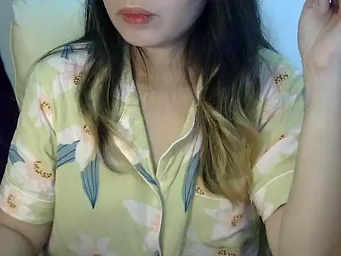 Snapshot of ___zurIII09_ chatting on 28, 9, 2025 zurIII09 online show from 28, 9, 2025