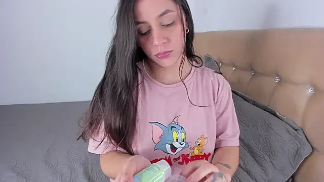 EmmaGrace1999 online show from 8, 10, 2025