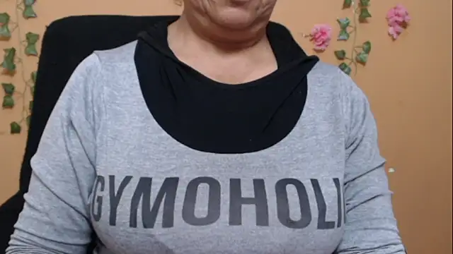 Snapshot of Hellensextits chatting on 3, 1, 2025 Hellensextits online show from 3, 1, 2025