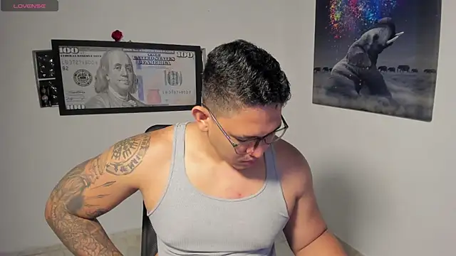 Colton Massif online show from 20, 11, 2025