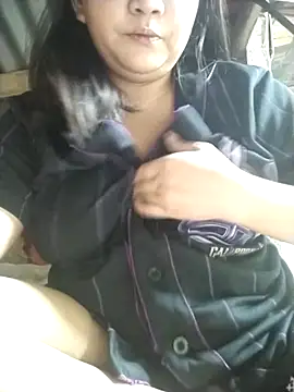 milkytitsmom4u online show from 16, 3, 2026