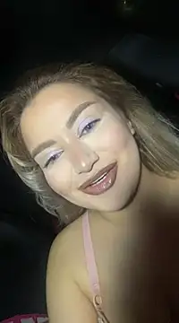 Snapshot of EmiliaPetrova chatting on 8, 12, 2024 EmiliaPetrova online show from 8, 12, 2024