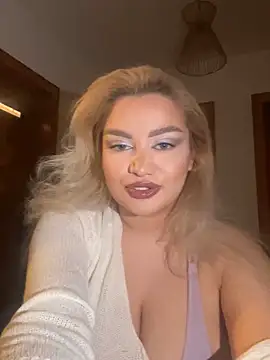 Snapshot of EmiliaPetrova chatting on 26, 1, 2025 EmiliaPetrova online show from 26, 1, 2025