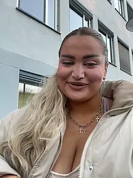 Snapshot of EmiliaPetrova chatting on 7, 3, 2025 EmiliaPetrova online show from 7, 3, 2025