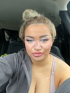 Snapshot of EmiliaPetrova chatting on 22, 3, 2025 EmiliaPetrova online show from 22, 3, 2025