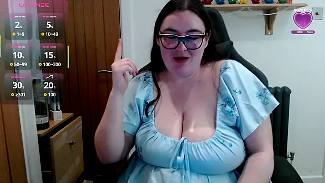 Rebecca Summer online show from 11, 4, 2026