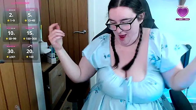 Rebecca Summer online show from 23, 4, 2026