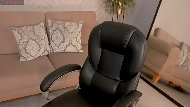 MadelineFox online show from 25, 4, 2026