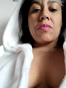 Snapshot of Molly_newman6 chatting on 1, 3, 2025 Molly newman6 online show from 1, 3, 2025