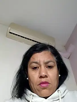 Snapshot of Molly_newman6 chatting on 4, 3, 2025 Molly newman6 online show from 4, 3, 2025