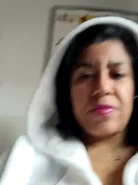 Snapshot of Molly_newman6 chatting on 4, 3, 2025 Molly newman6 online show from 4, 3, 2025