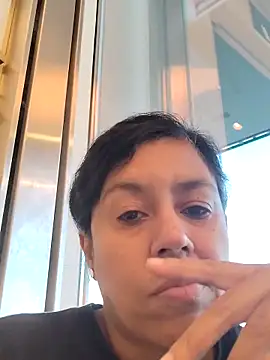 Snapshot of Molly_newman6 chatting on 4, 11, 2025 Molly newman6 online show from 4, 11, 2025