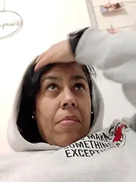 Snapshot of Molly_newman6 chatting on 25, 11, 2025 Molly newman6 online show from 25, 11, 2025