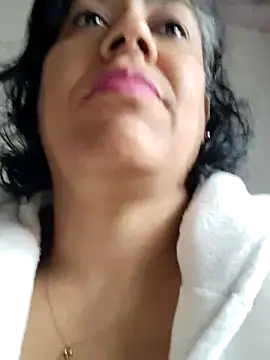 Snapshot of Molly_newman6 chatting on 9, 2, 2026 Molly newman6 online show from 9, 2, 2026