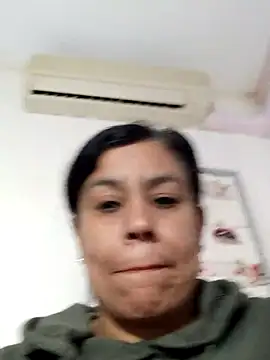 Snapshot of Molly_newman6 chatting on 12, 3, 2026 Molly newman6 online show from 12, 3, 2026