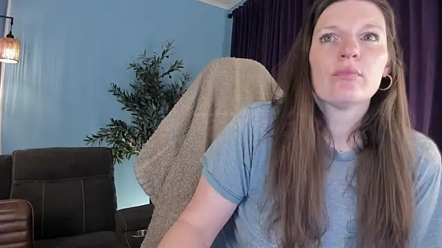 Kelly Carolina online show from 6, 4, 2026