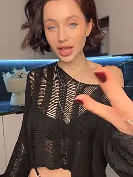 Camilla Railian online show from 4, 1, 2025