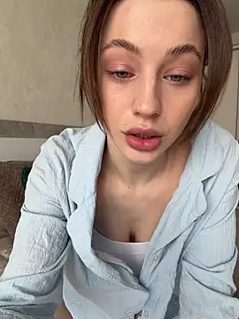 Camilla Railian online show from 19, 4, 2026