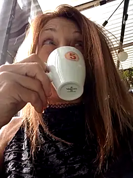 FrozenWaffle online show from 28, 4, 2026