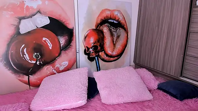 Snapshot of sofiaa_snoww chatting on 27, 12, 2024 sofiaa snoww online show from 27, 12, 2024