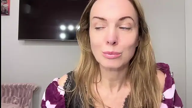 RachellAmazing online show from 5, 2, 2025