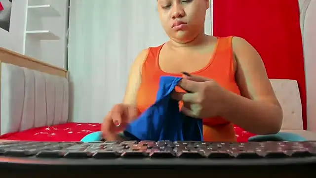 Lunastar02 online show from 20, 12, 2025