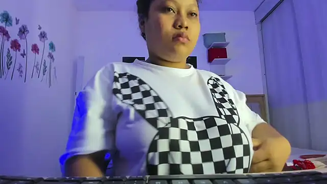 Lunastar02 online show from 20, 4, 2026