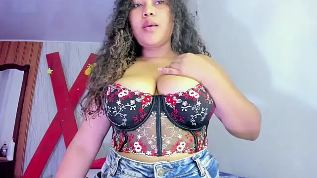 Lunastar02 online show from 26, 4, 2026