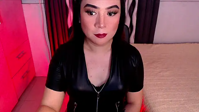 xSUCKTHYWOMANx online show from 6, 6, 2026
