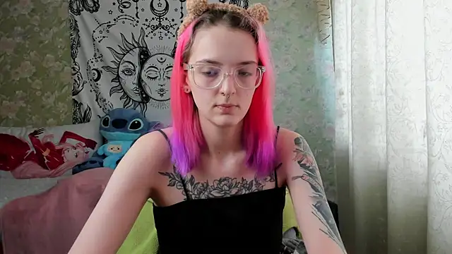 Cutie Adelia online show from 28, 2, 2025