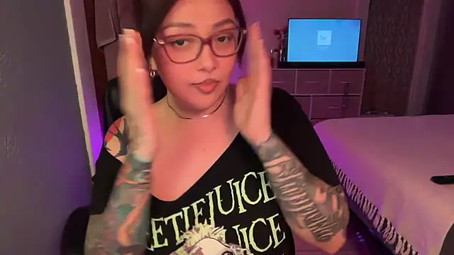 nativepumpkin95 online show from 26, 4, 2026