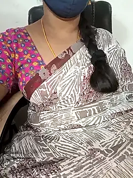 Snapshot of Tamil-hotwife chatting on 19, 10, 2025 Tamil-hotwife online show from 19, 10, 2025