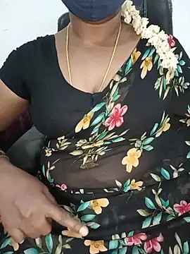 Snapshot of Tamil-hotwife chatting on 22, 5, 2026 Tamil-hotwife online show from 22, 5, 2026