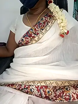 Snapshot of Tamil-hotwife chatting on 24, 5, 2026 Tamil-hotwife online show from 24, 5, 2026