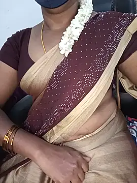 Snapshot of Tamil-hotwife chatting on 25, 5, 2026 Tamil-hotwife online show from 25, 5, 2026