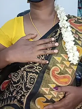 Snapshot of Tamil-hotwife chatting on 26, 5, 2026 Tamil-hotwife online show from 26, 5, 2026