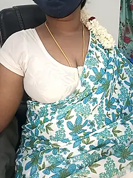 Snapshot of Tamil-hotwife chatting on 3, 6, 2026 Tamil-hotwife online show from 3, 6, 2026