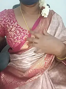 Snapshot of Tamil-hotwife chatting on 4, 6, 2026 Tamil-hotwife online show from 4, 6, 2026