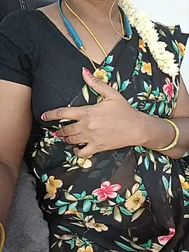 Snapshot of Tamil-hotwife chatting on 10, 6, 2026 Tamil-hotwife online show from 10, 6, 2026