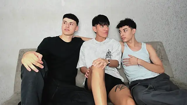 pelusos mens online show from 4, 10, 2025