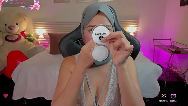 Snapshot of New_Arab_Kingdom chatting on 16, 11, 2025 New Arab Kingdom online show from 16, 11, 2025