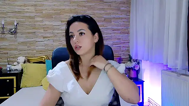 PlayfulElla online show from 17, 2, 2025