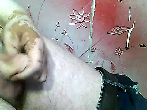 Snapshot of two_colour_cock chatting on 14, 11, 2025 two colour cock online show from 14, 11, 2025