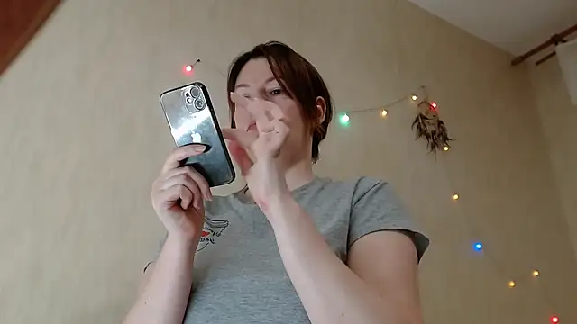 Snapshot of Kira_land chatting on 10, 3, 2025 Kira land online show from 10, 3, 2025