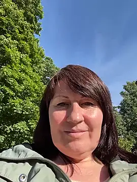 XLindaMilfX online show from 10, 6, 2026