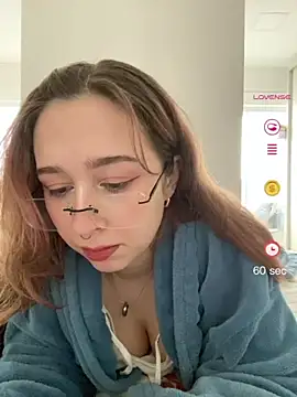 tsuki chan on online show from 3, 7, 2026