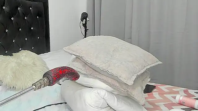 Snapshot of AlyssonKim chatting on 19, 12, 2024 AlyssonKim online show from 19, 12, 2024